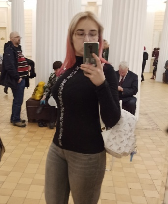 Рада приветствовать тебя на своей странице! Мои услуги включают все, что нужно для полного расслабления и удовольствия. Я мастерски владею искусством массажа, могу подарить тебе незабываемые ощущения и снять все напряжение твоего тела. Также я предлагаю различные игры и фантазии, чтобы доставить тебе настоящее наслаждение. Фото и отзывы обо мне ты можешь найти на моей странице. Позволь себе окунуться в мир наслаждения и разврата вместе со мной. Жду тебя в Москве! 😘🌸 Ларисочка